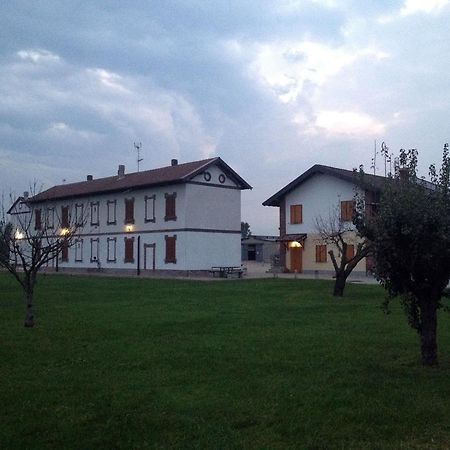 Bed And Breakfast Azienda Agricola Cascina Salazzara 마젠타 외부 사진