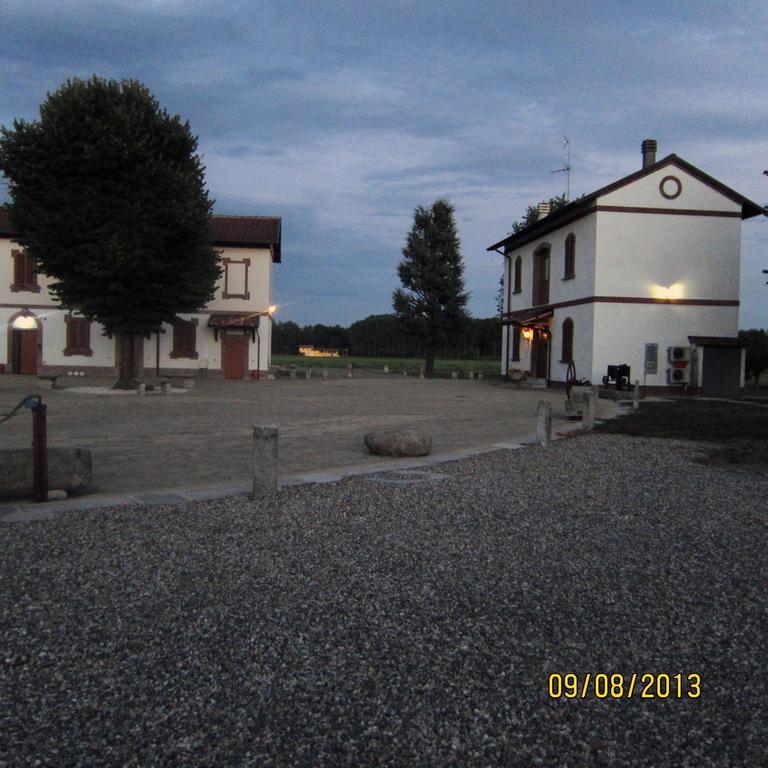 Bed And Breakfast Azienda Agricola Cascina Salazzara 마젠타 외부 사진